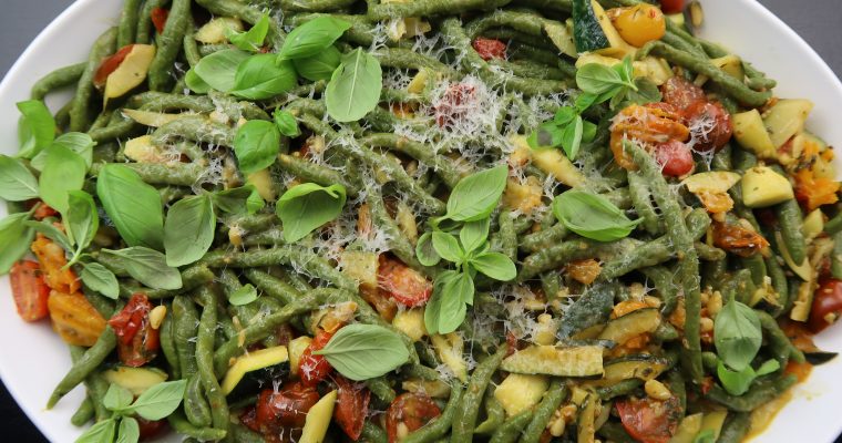 Spinat Pici Nudeln mit Gemüse